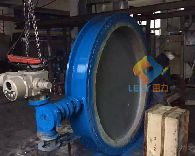1米8大口徑的電動(dòng)高溫蝶閥生產(chǎn)圖2