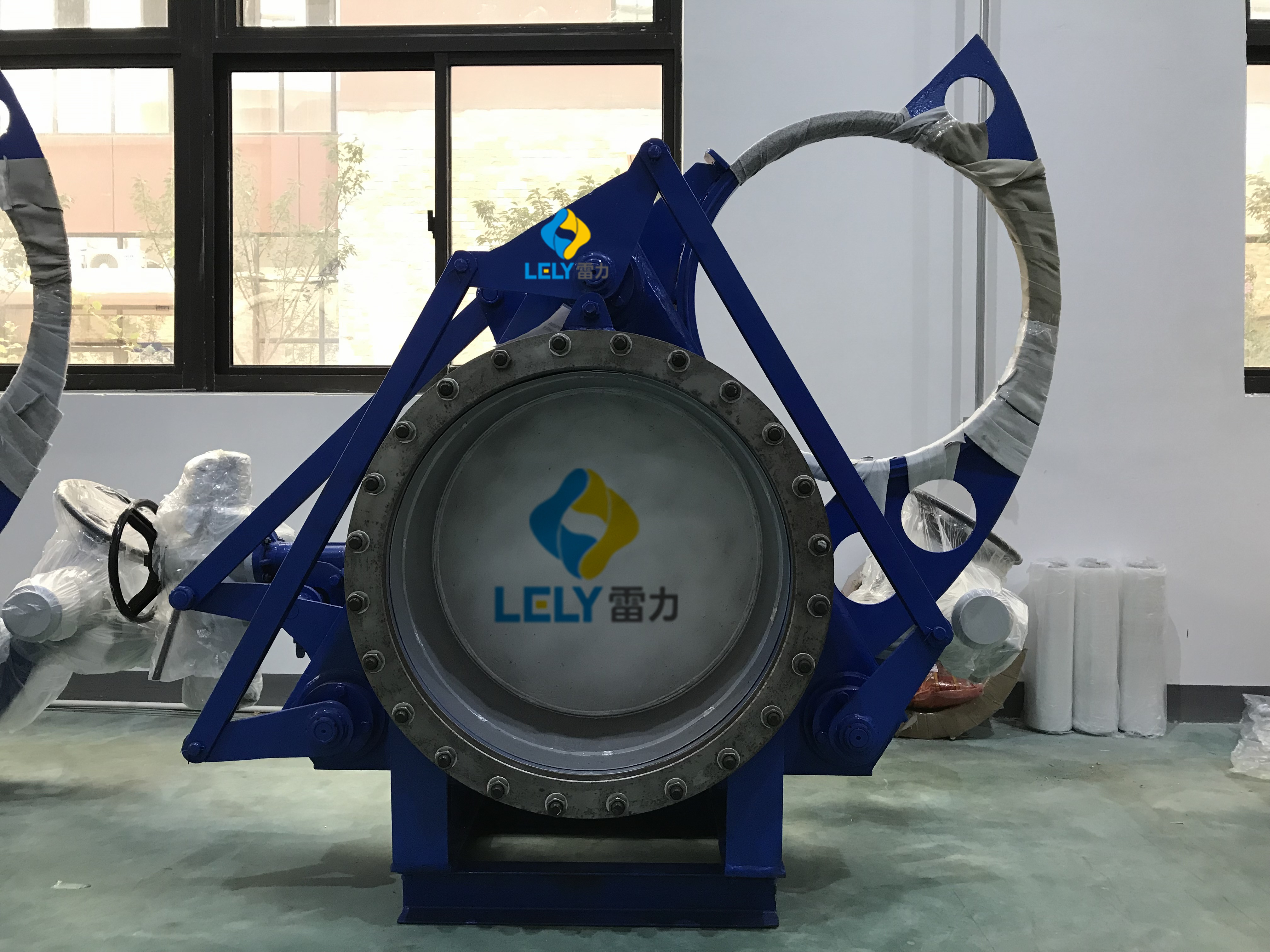 雷力閥門家的電動(dòng)眼鏡閥即將啟程去新疆啦